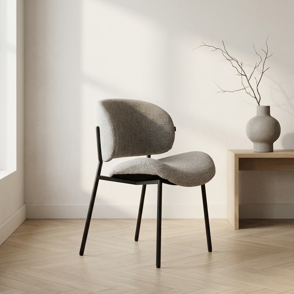 Celine eetkamerstoel in minimalistische ruimte