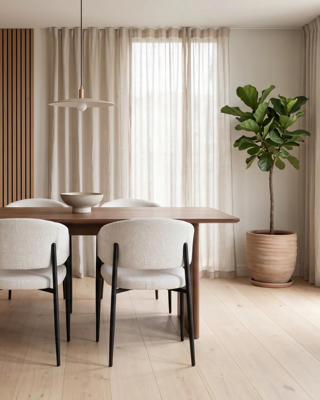 Design Eetkamerstoel Lotus | Crème | Zwart sfeer